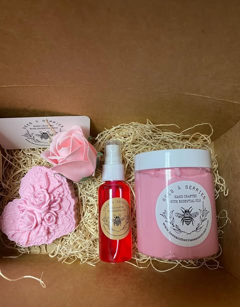 Large Rose Valentine Gift Set